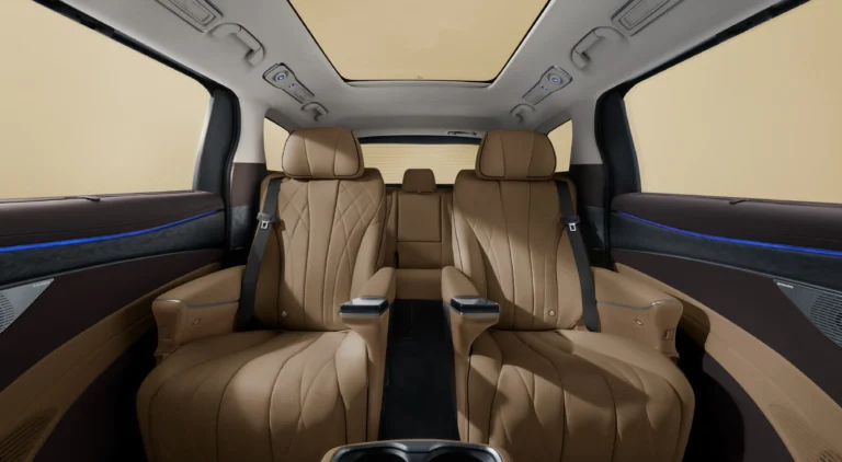 D9 INT RearSeat Web H