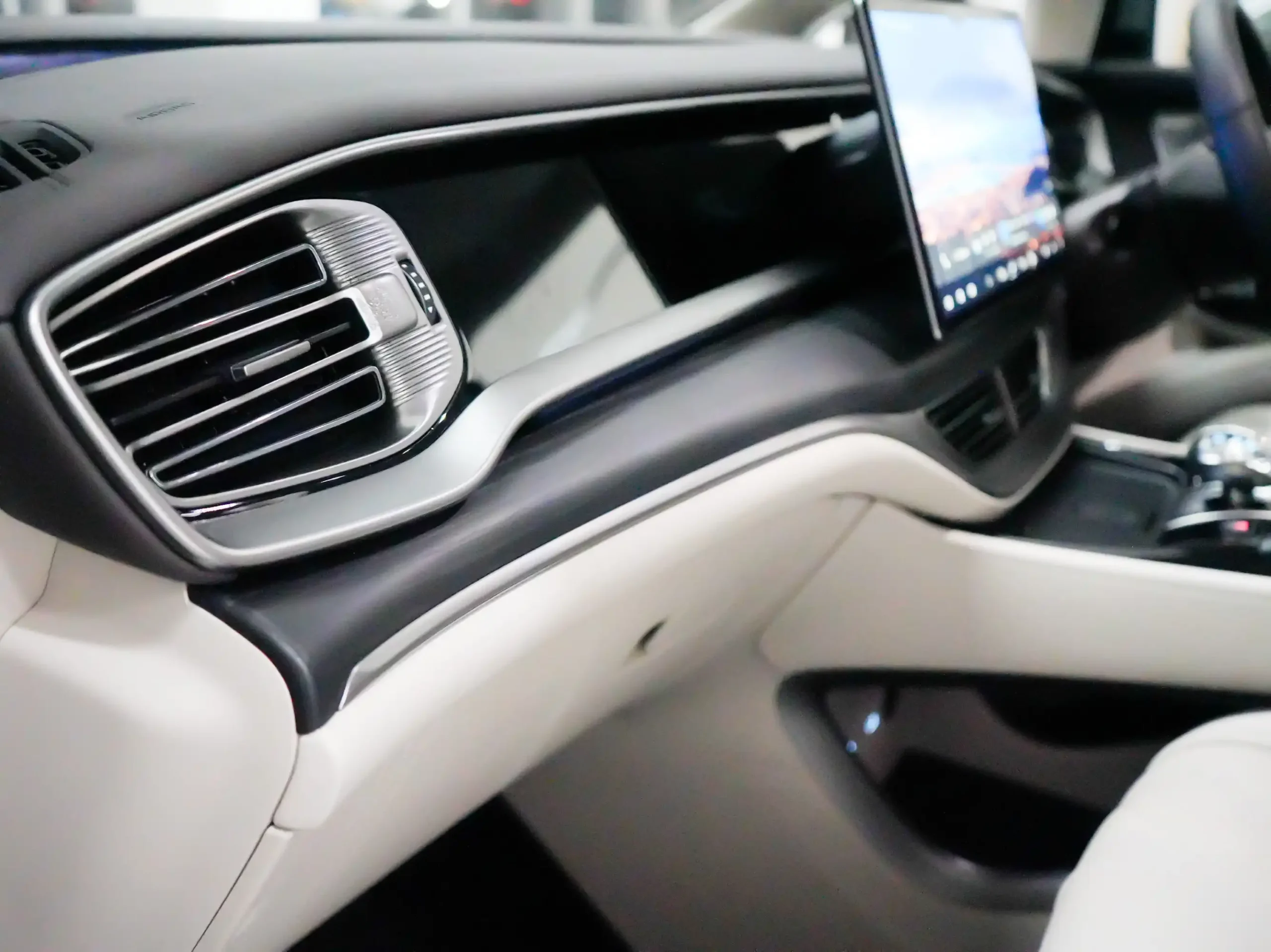 โชว์รูมและศูนย์บริการ DENZA BD Ultimate ภูเก็ต ศูนย์รถยนต์ไฟฟ้าพรีเมียมแห่งแรกในภาคใต้ 26 DENZA BD Ultimate Phuket