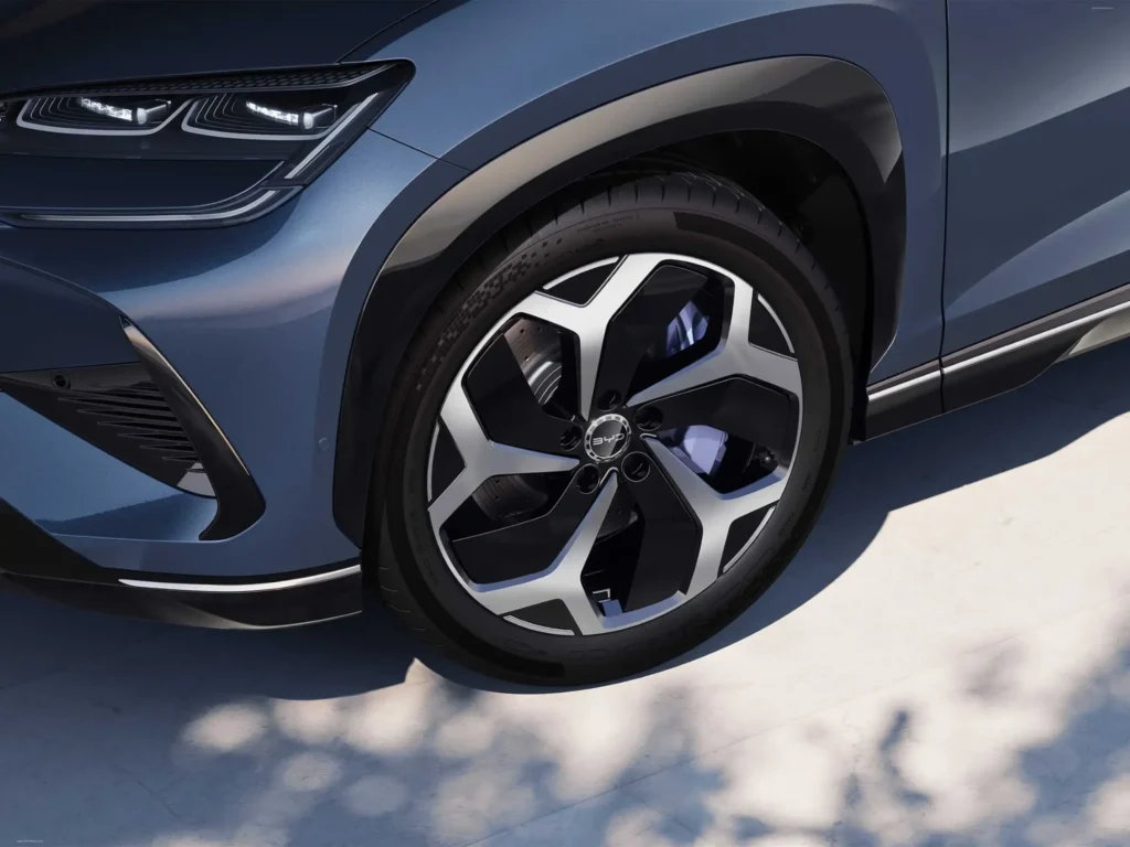 รถยนต์ไฟฟ้า BYD Sealion 7 (BYD Song L) SUV ไฟฟ้าพรีเมียมสุดล้ำจาก BYD 3 รถยนต์ไฟฟ้า BYD Sealion 7 ดีไซน์ล้ำ สมรรถนะแรง วิ่งไกลสุดล้ำจาก BYD