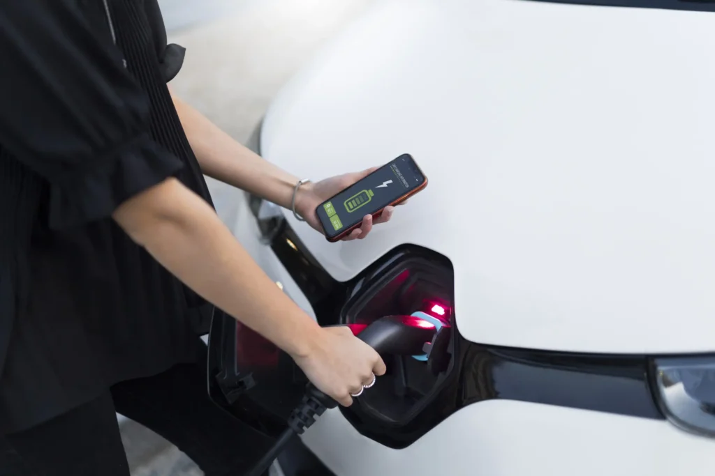 6 องค์ประกอบสำคัญของรถยนต์ไฟฟ้า (EV Components) 6 ระบบชาร์จไฟ (Charging System) องค์ประกอบสำคัญของรถยนต์ไฟฟ้า